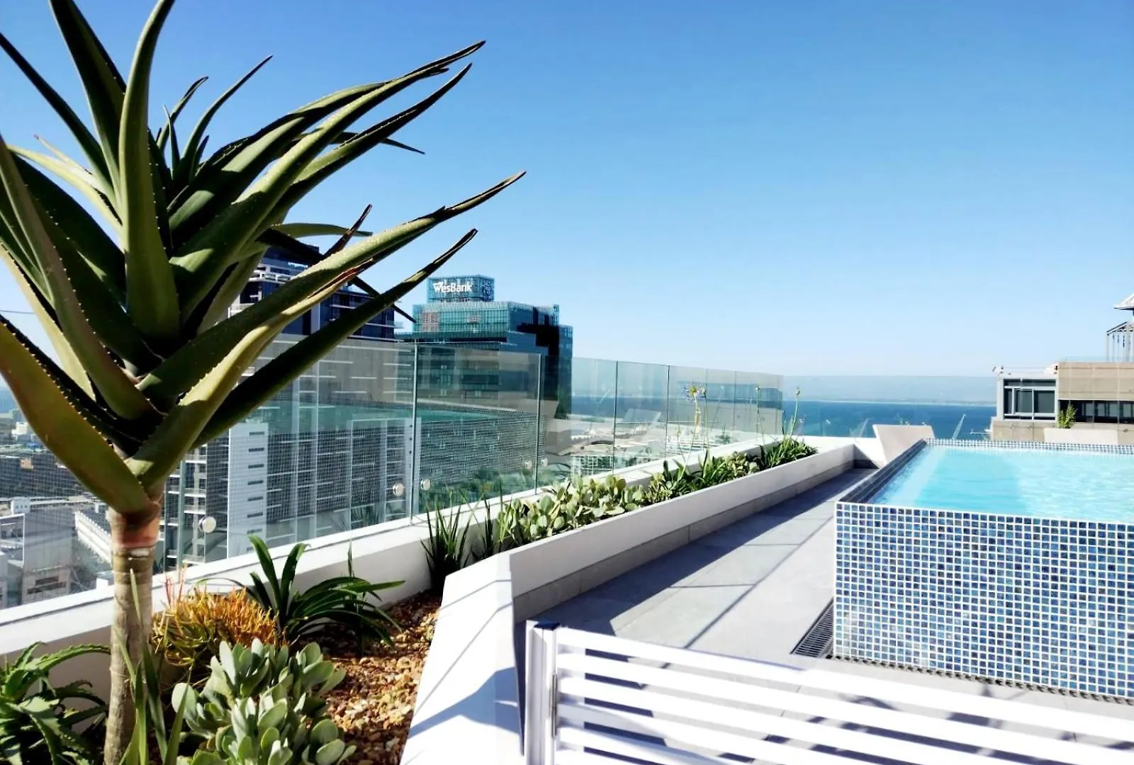 Rubik Luxury Self-Catering Apartment Cape Town